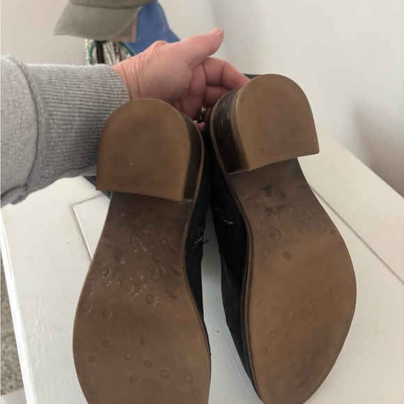 Black Leather Women's Boots - Picture 5 of 5